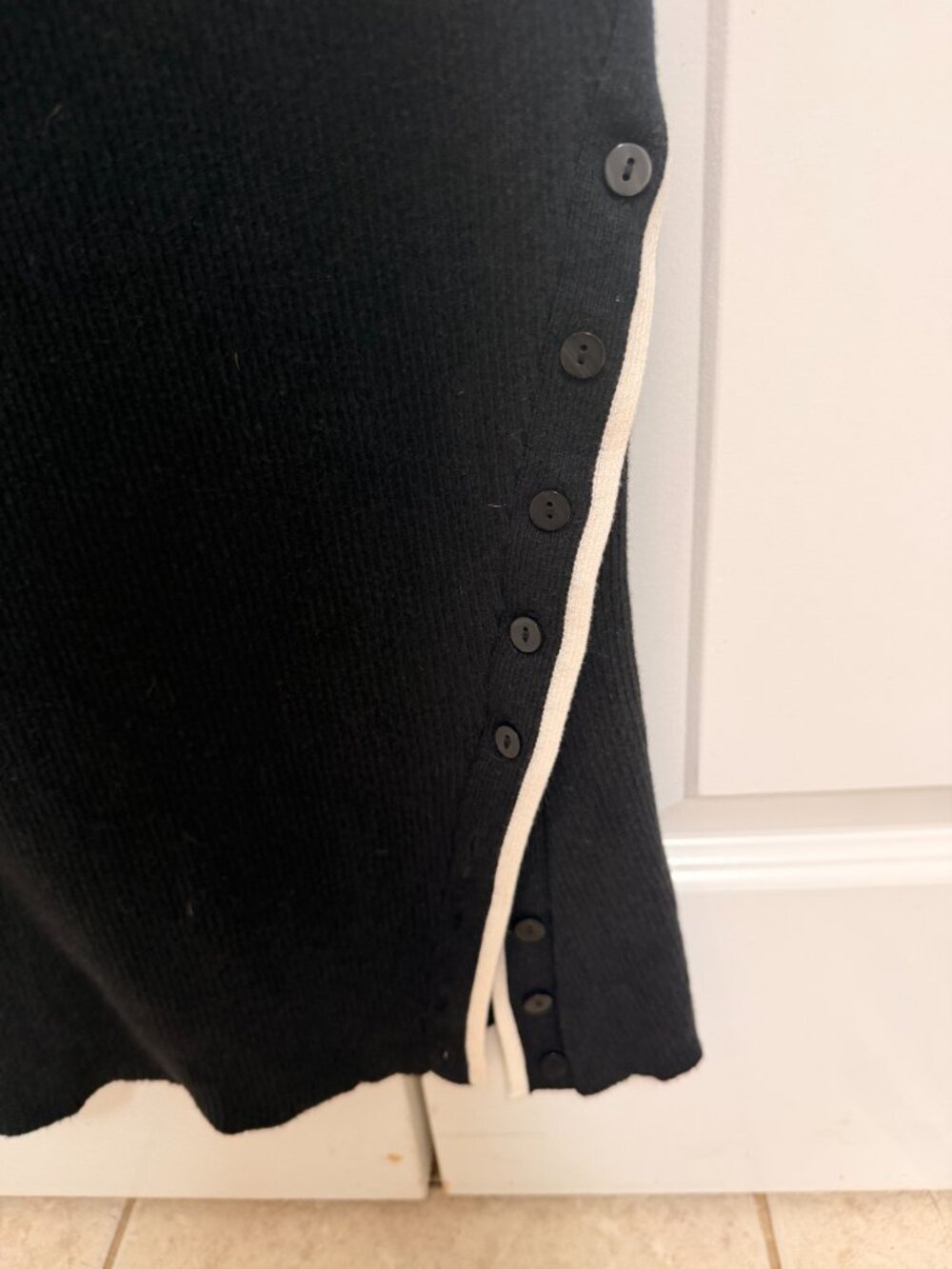 Asymmetrical Button Sweater Tank - Picture 4 of 6